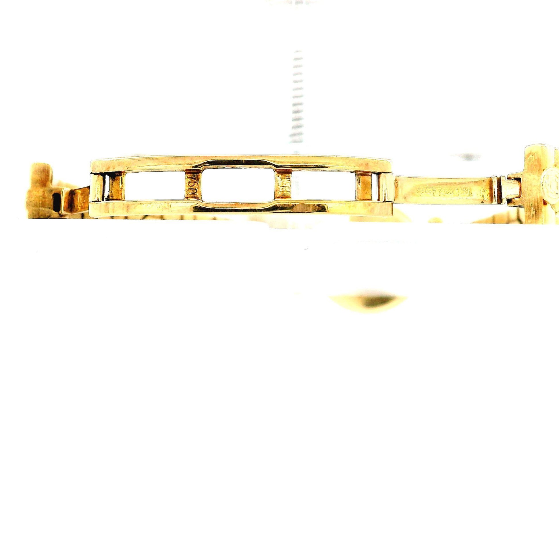 Van Cleef & Arpels Classique Quartz Watch Yellow Gold with Diamond Bezel