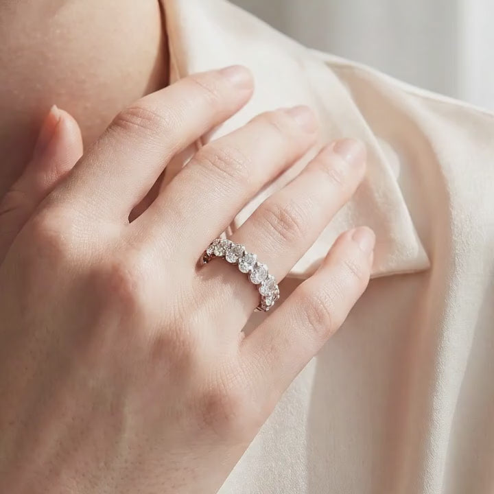 Platinum Wedding Bend with Oval Diamonds