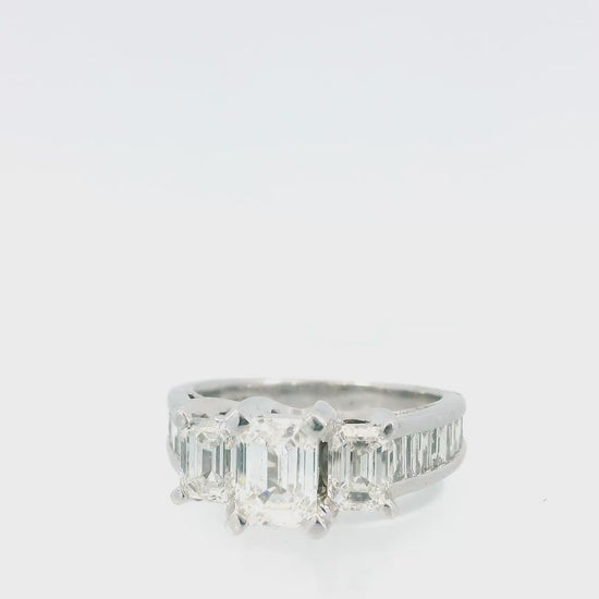 Solitaire 14K White Gold with Diamond & Side Diamonds W/Gia