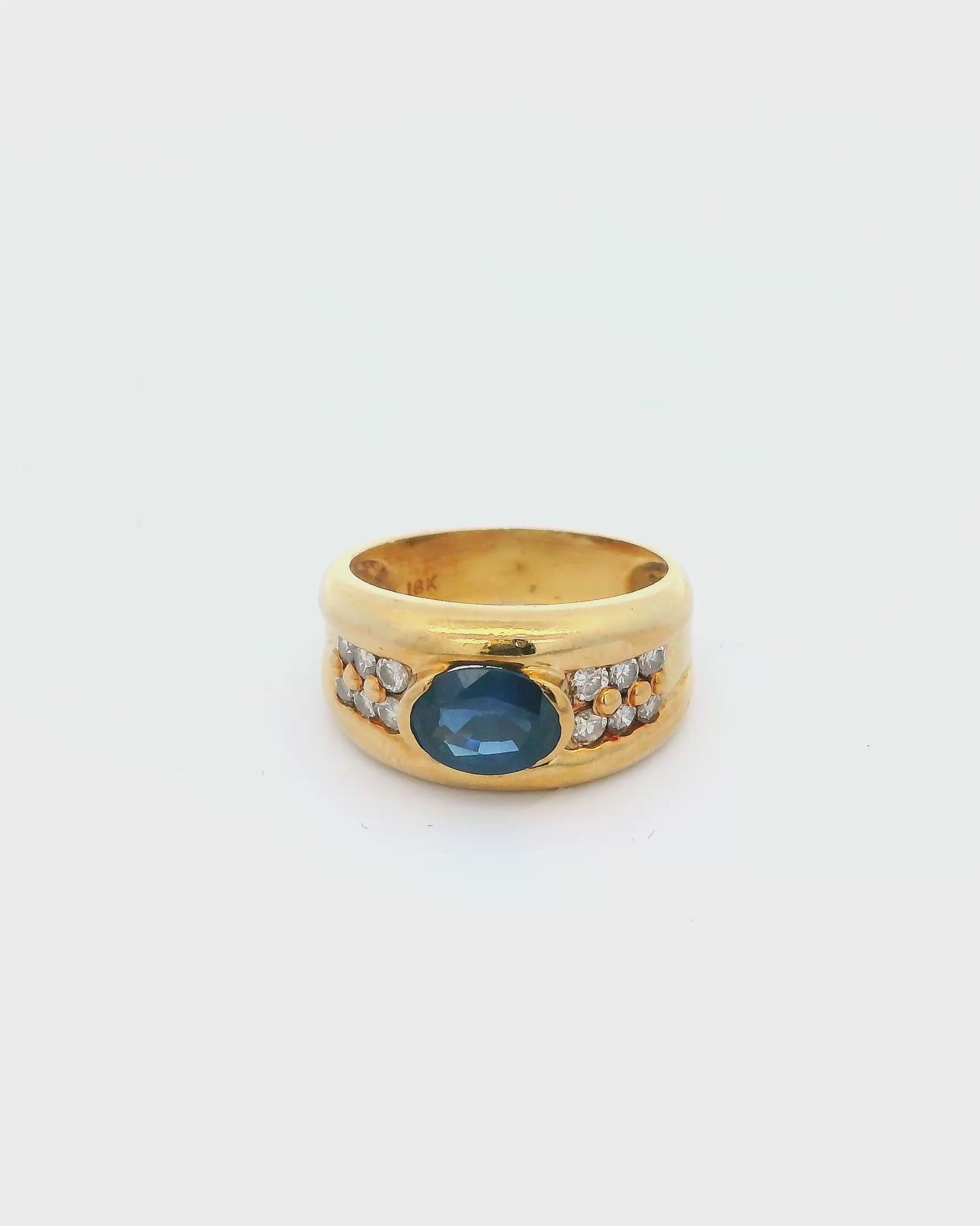 18k Oval Sapphire 12 Diamonds Ring