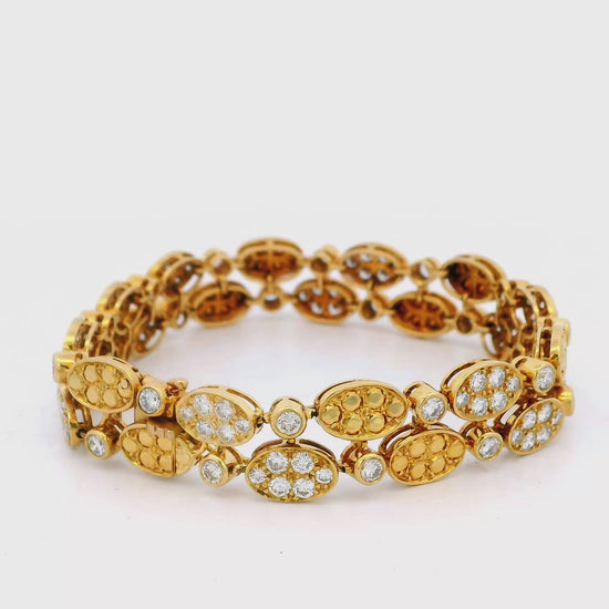 Van Cleef & Arpels 18K Yellow Gold Double Oval Link Bracelet With Diamond