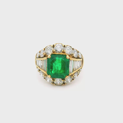 Gold Ring with Emerald & Diamonds